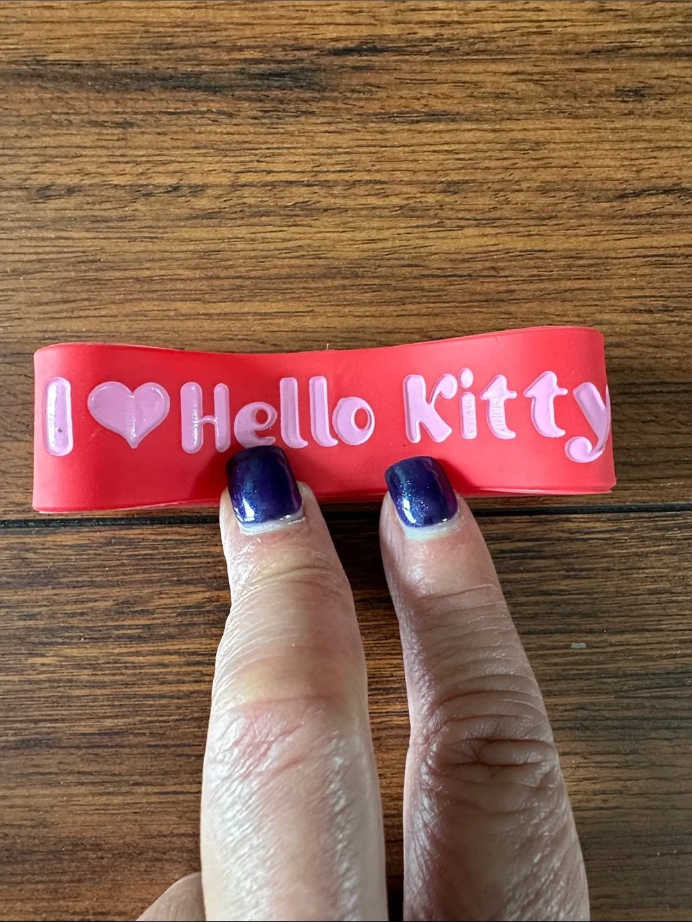 🐱🐱Vintage Hello Kitty Red Bracelet with Pink Raised Lettering🐱🐱